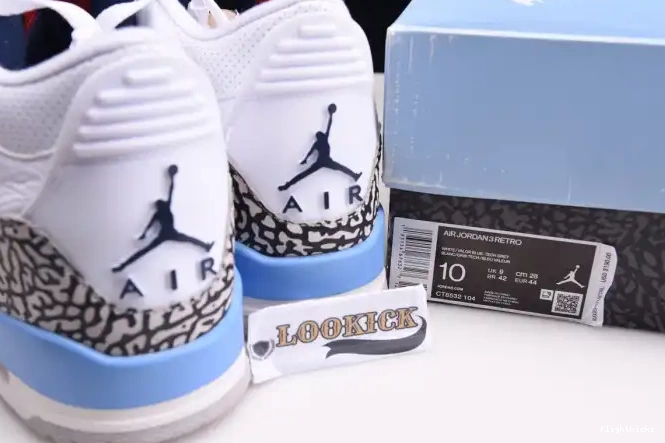 Air CT8532-104 3 UNC Jordan 0524
